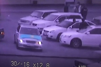 Фотография к новости: Дрифтеров с флагом Казахстана на капоте задержали в Мангистауской области