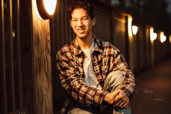 Фотография к новости: Нашелся брат усыновленного из Казахстана американца