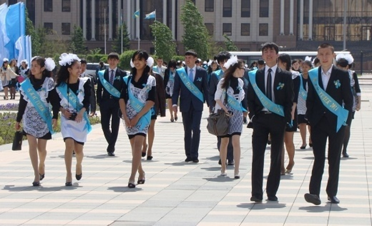 Последний звонок для школьников Алматы пройдет в онлайн режиме
