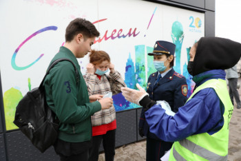 Фотография к новости: Об опасности заражения Covid-19 в Нур-Султане оповещают через мегафоны