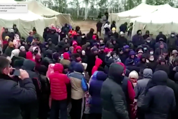 Фотография к новости: Застрявших на казахстанско-российской границе кыргызстанцев начали эвакуировать