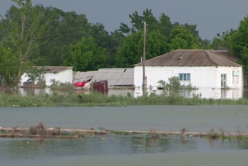 Фотография к новости: Фонд Birgemiz построит 20 домов для пострадавших от потопа южан