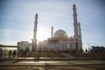 Фотография к новости: Ораза айт объединяет всех казахстанцев вне зависимости от их вероисповедания – Елбасы
