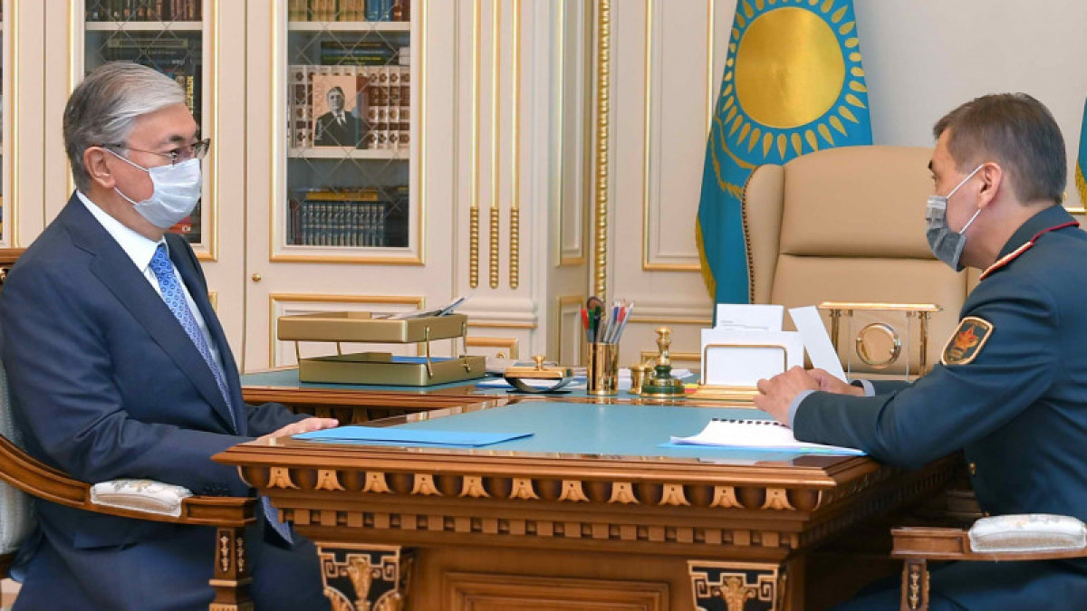 Токаев поручил министру обороны оптимизировать расходы