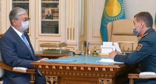 Токаев поручил министру обороны оптимизировать расходы