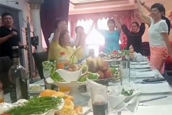 Фотография к новости: Полицейские во время карантина устроили застолье в тойхане Жетысая