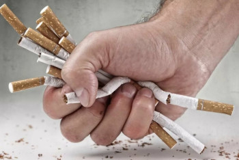 Фотография к новости: Что влияет на способность человека бросить курить, рассказал нарколог