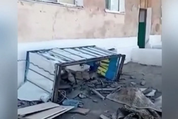 Фотография к новости: Балкон рухнул вместе со стоявшими на нем супругами в Балхаше