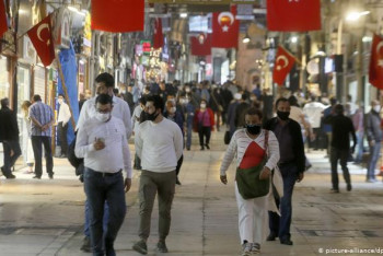 Фотография к новости: Пляжи, рестораны, музеи и рынки открылись в Турции