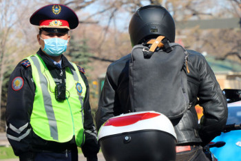 Фотография к новости: Отдал документы и убежал. За браконьером устроили погоню в ЗКО