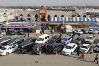 Фотография к новости: Информацию о закрытии барахолки опровергли в акимате Алматы