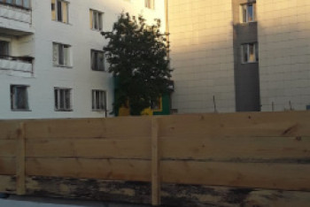 Фотография к новости: Женщина с двухлетним ребенком пыталась выброситься с пятого этажа в Кокшетау