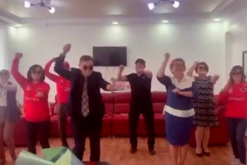 Акима наказали за танцы без медицинских масок в Карагандинской области