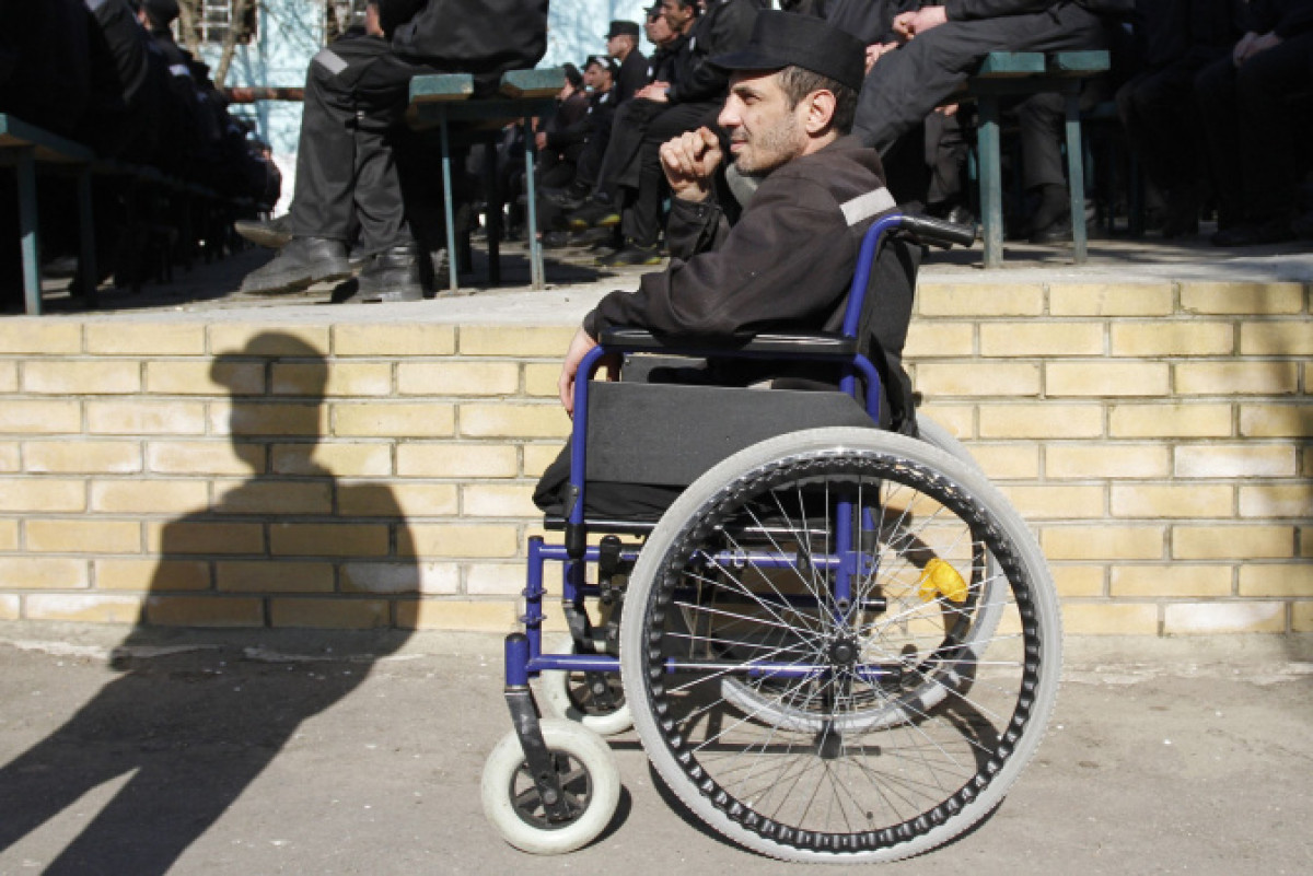 Как заключенные с инвалидностью отбывают срок в Казахстане