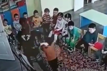 Фотография к новости: Воспитательница в маске била воспитанников детского сада Алматы