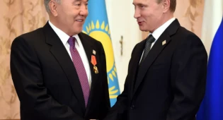 Путин пожелал Назарбаеву выздоровления от коронавируса