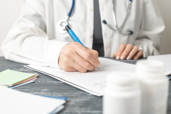 Фотография к новости: Обвинивший врачей в выдаче денег за приписку диагноза коронавирус житель Балхаша извинился