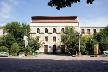 Фотография к новости: Исторический облик 80-летней давности вернут зданию старейшей школы в Алматы