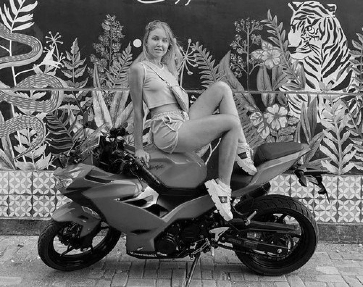 Популярная российская блогерша разбилась на байке