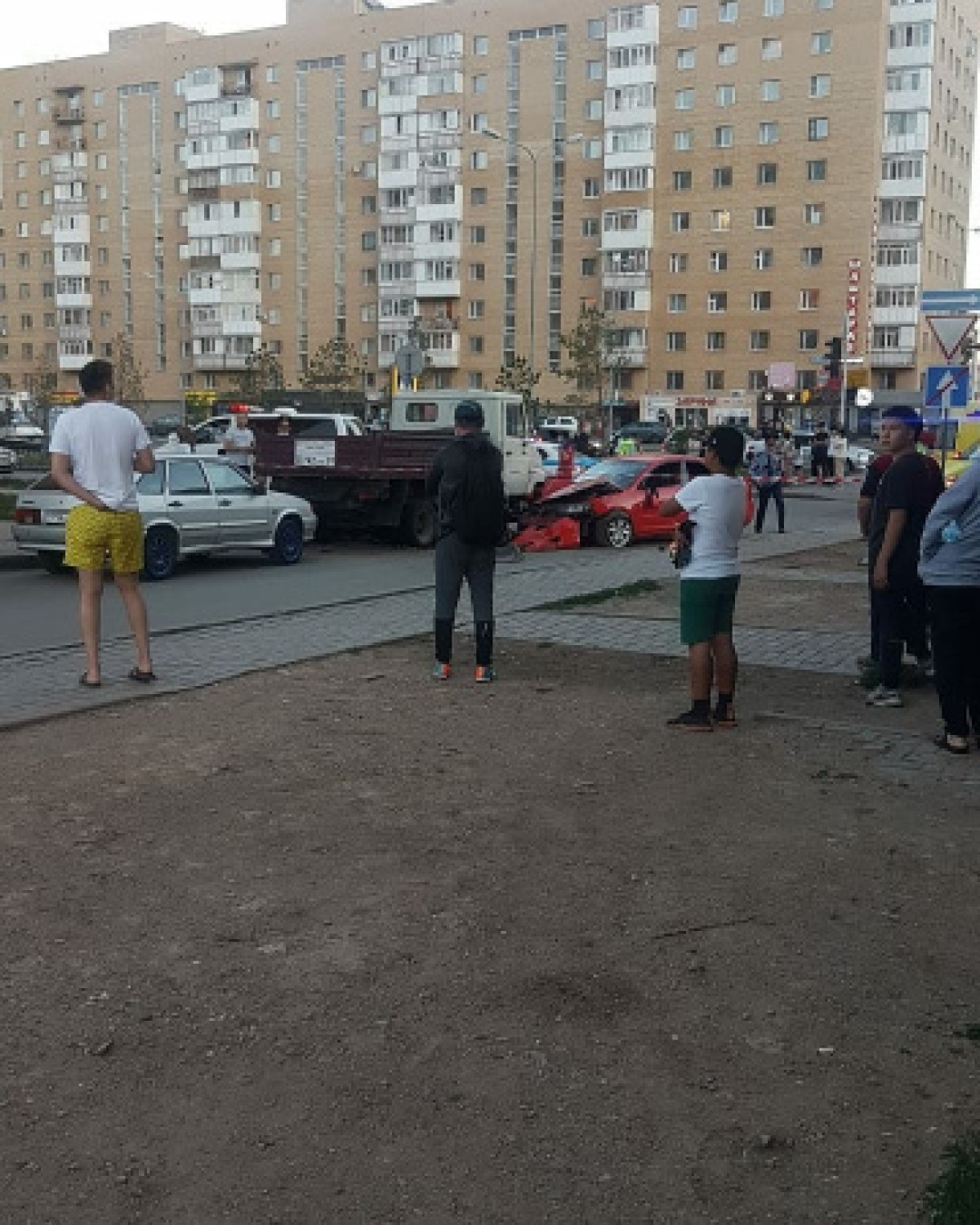 Пьяная автоледи сбила трех человек в Нур-Султане