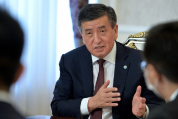 Фотография к новости: У сопровождающих президента Кыргызстана на парад в Москву обнаружили коронавирус