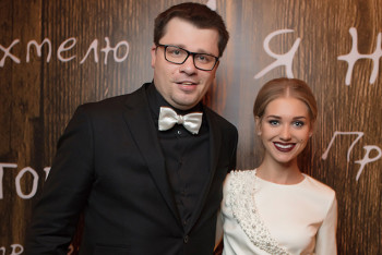 Фотография к новости: Развод Харламова и Асмус назвали розыгрышем