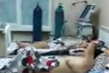 Фотография к новости: Врачи сняли на видео, как размещают пациентов в складских помещениях в Актау