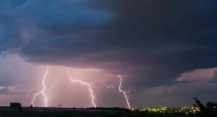 Штормовое предупреждение объявлено в 11 регионах Казахстана