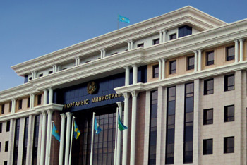 Фотография к новости: Сотрудников Минобороны подозревают в хищении 92 миллионов тенге