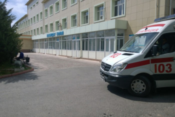 Фотография к новости: Больных пневмонией не пускают в больницу в Шымкенте