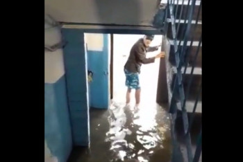 Фотография к новости: Воды – по капот, в квартирах – потоп: сильный дождь доставил хлопот астанчанам