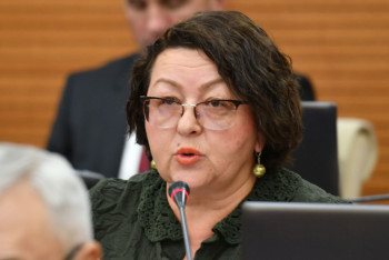 Фотография к новости: Минздрав самоустранился, людям приходится все решать самим – мажилисмен