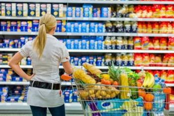 Фотография к новости: Названы вызывающие преждевременное старение продукты