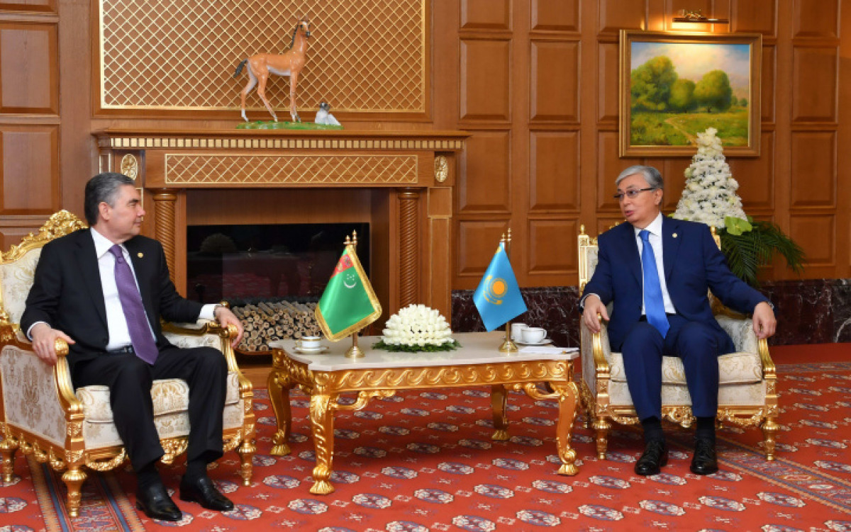 Токаев поздравил Бердымухамедова с днем рождения