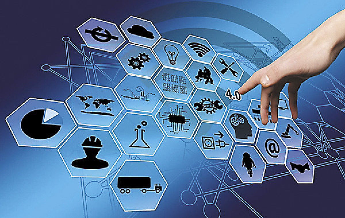 Мамин поручил Жумагалиеву активизировать цифровизацию страны