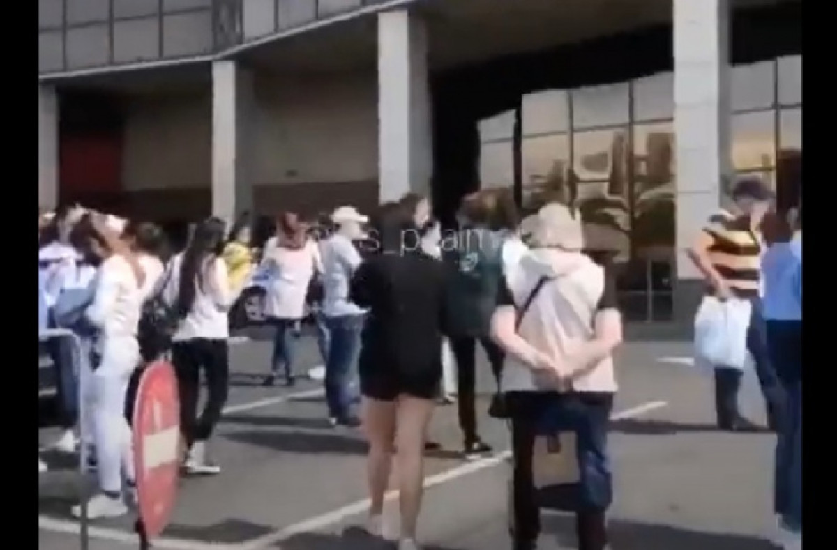 кадр из видео