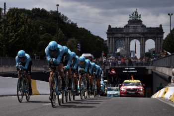 Фотография к новости: Велокоманда "Астана" примет участие в виртуальной гонке "Тур де Франс"