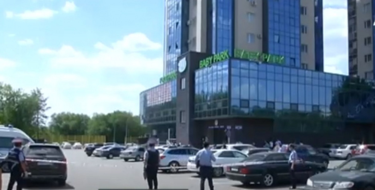 кадр из видео