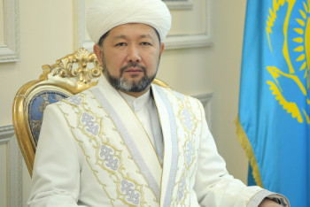 Фотография к новости: Верховный муфтий просит казахстанцев не проводить поминки после погребения