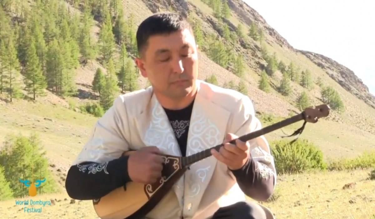 Кюй про Димаша исполнил российский домбрист на World Dombyra Festival