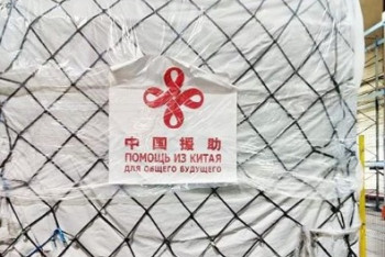 Фотография к новости: 50 тысяч ПЦР-тестов и 600 тысяч масок передал Китай Алматы