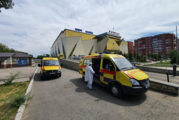 Спортсмены, скрипачи и повара. Кто помогает медикам в борьбе с коронавирусом в Павлодаре