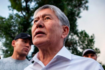 Фотография к новости: Алмазбека Атамбаева вернули в СИЗО после госпитализации с пневмонией