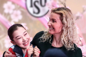 Фотография к новости: Наставница фигуристки Турсынбаевой признана лучшим в мире тренером