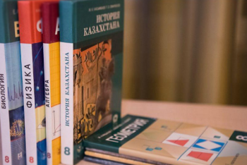 Фотография к новости: Школьникам выдадут учебники вне зависимости от формата обучения