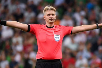 Фотография к новости: Назревает громкий скандал: известного арбитра заподозрили в ставках на матчи