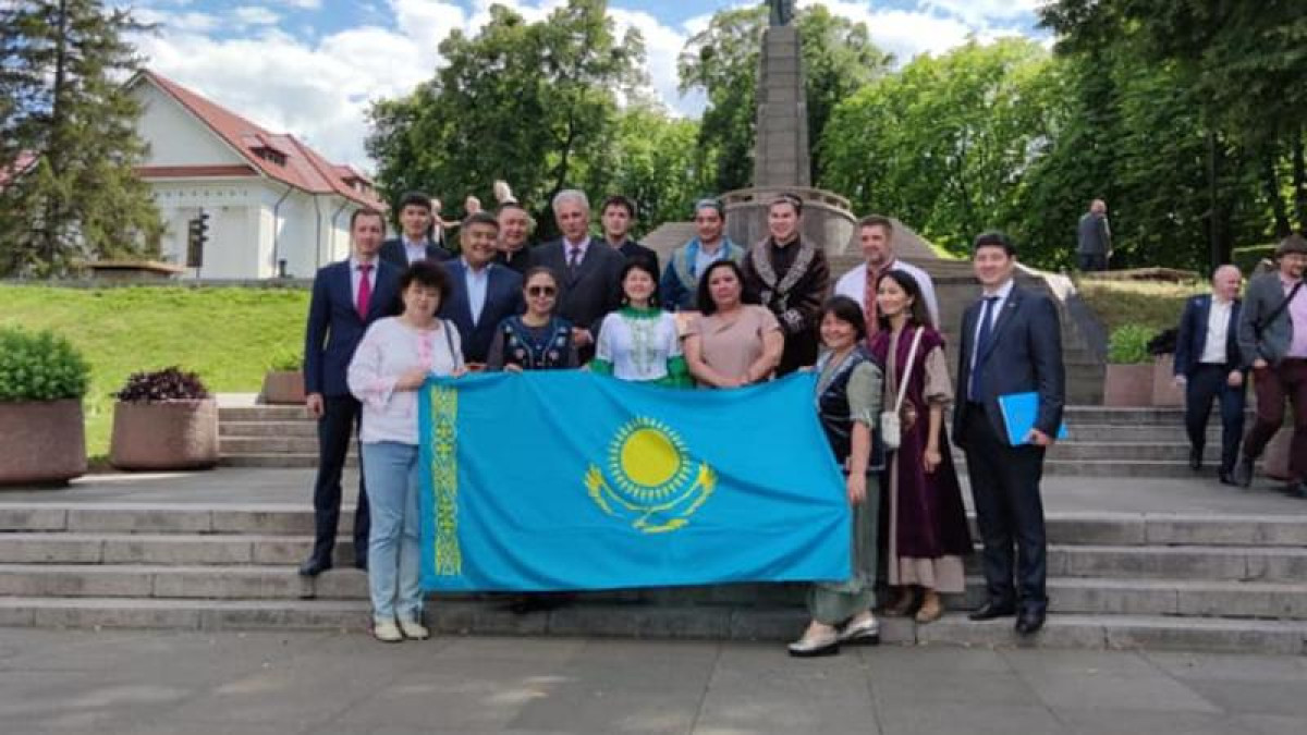 "Слова назидания" Абая переведены на украинский язык