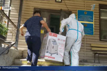 Фотография к новости: На свои деньги закупают кислородные аппараты волонтеры в Семее