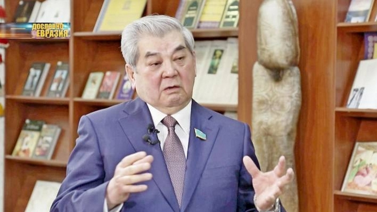 Куаныш Султанов, фотокадры из программы "Евразия. Дословно", телеканал "Мир"
