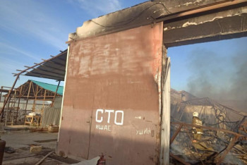 Фотография к новости: Восемь машин сгорели в пожаре на СТО Атырау